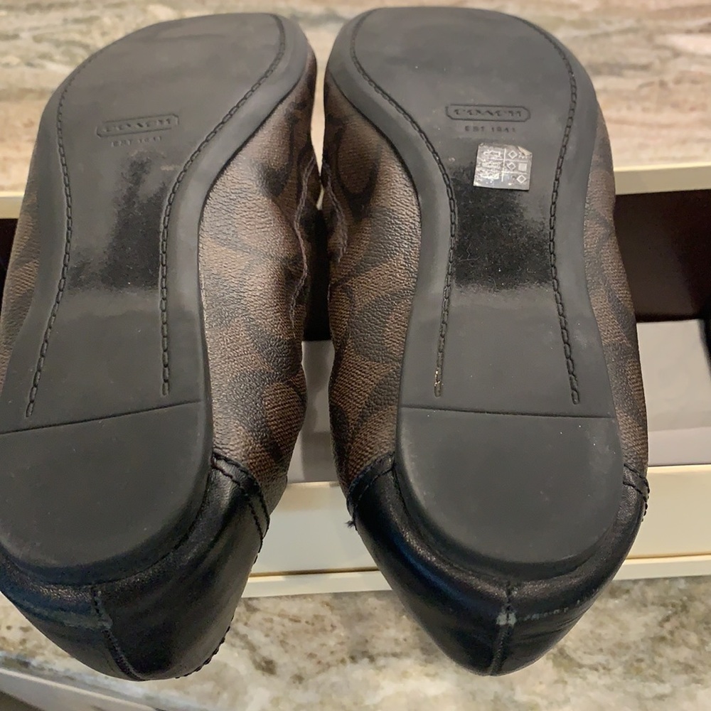 Authentic Coach Signature Flats - Picture 2 of 3
